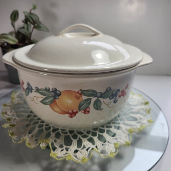 Corelle Coordinates 1.5 Quart Covered Casserole Abundance Fruit Stoneware - Picture 8 of 11